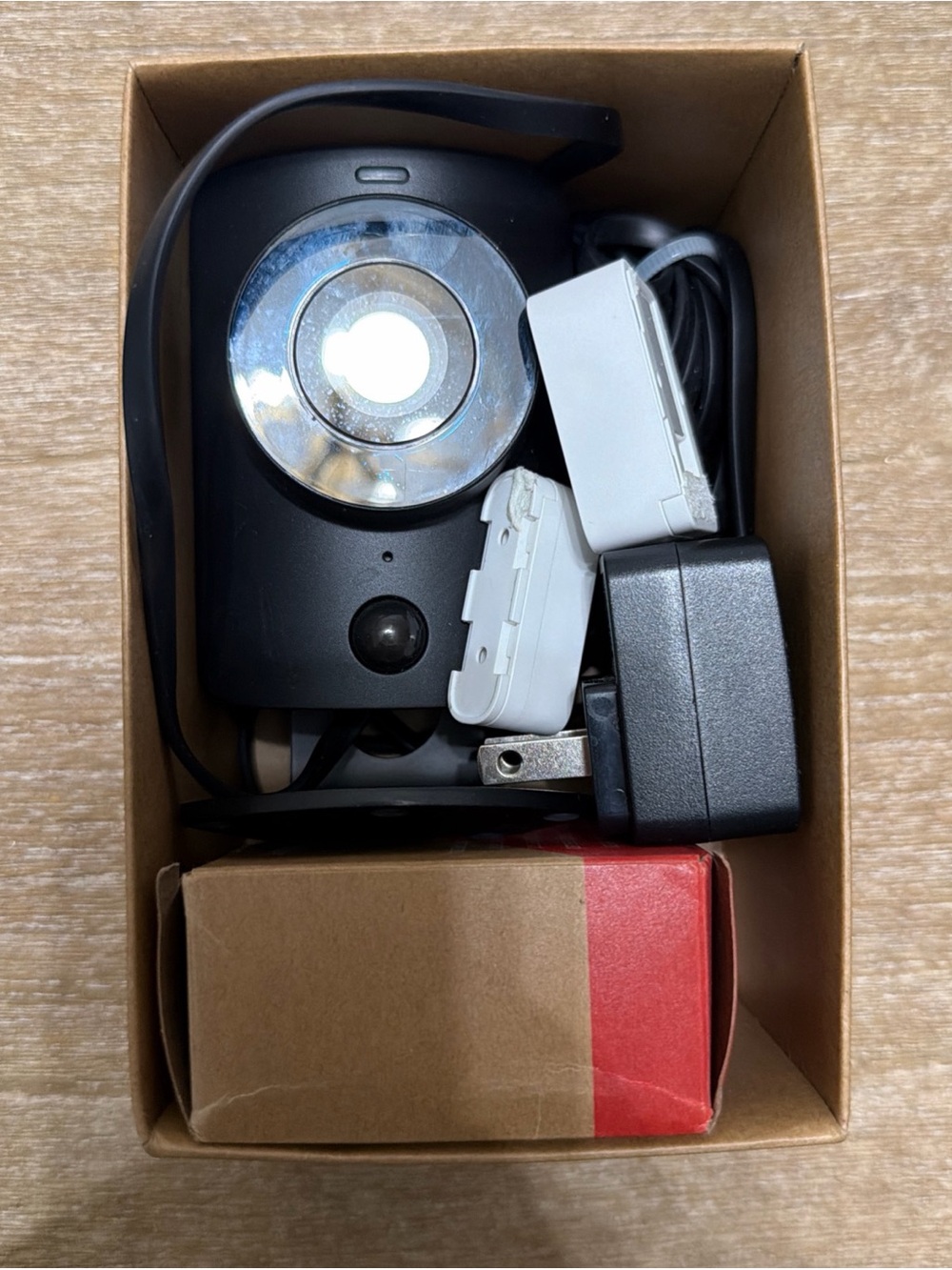 SimpliSafe Indoor Camera + Motion Sensor + Entry Sensor - AS IS - FOR PARTS